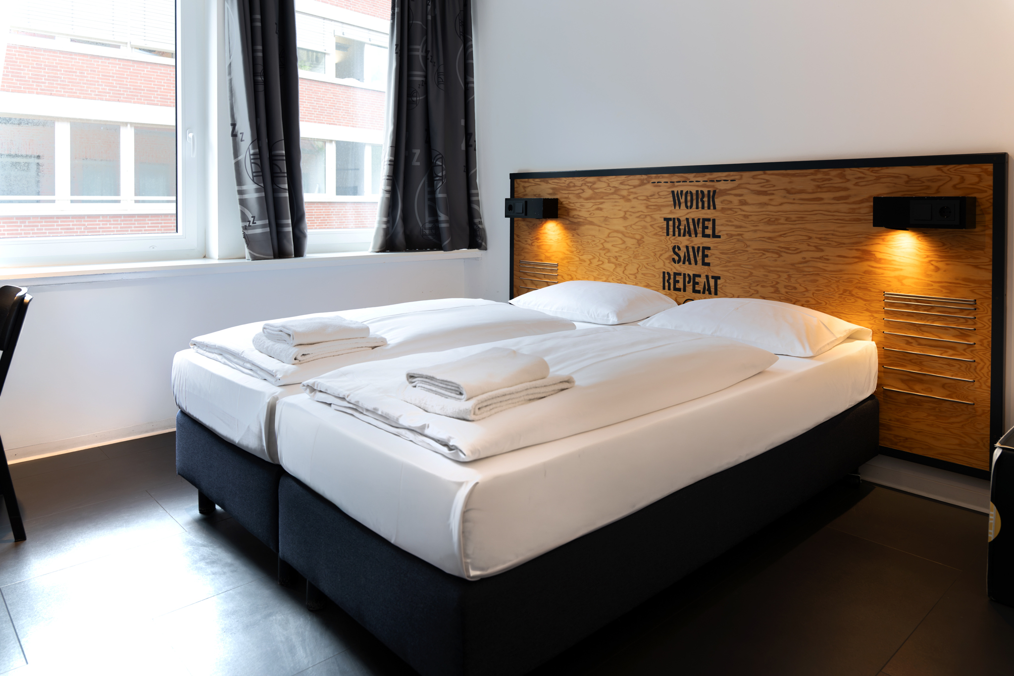 stories_Muenster_Hostel_Doppelbettzimmer_2048 (4)