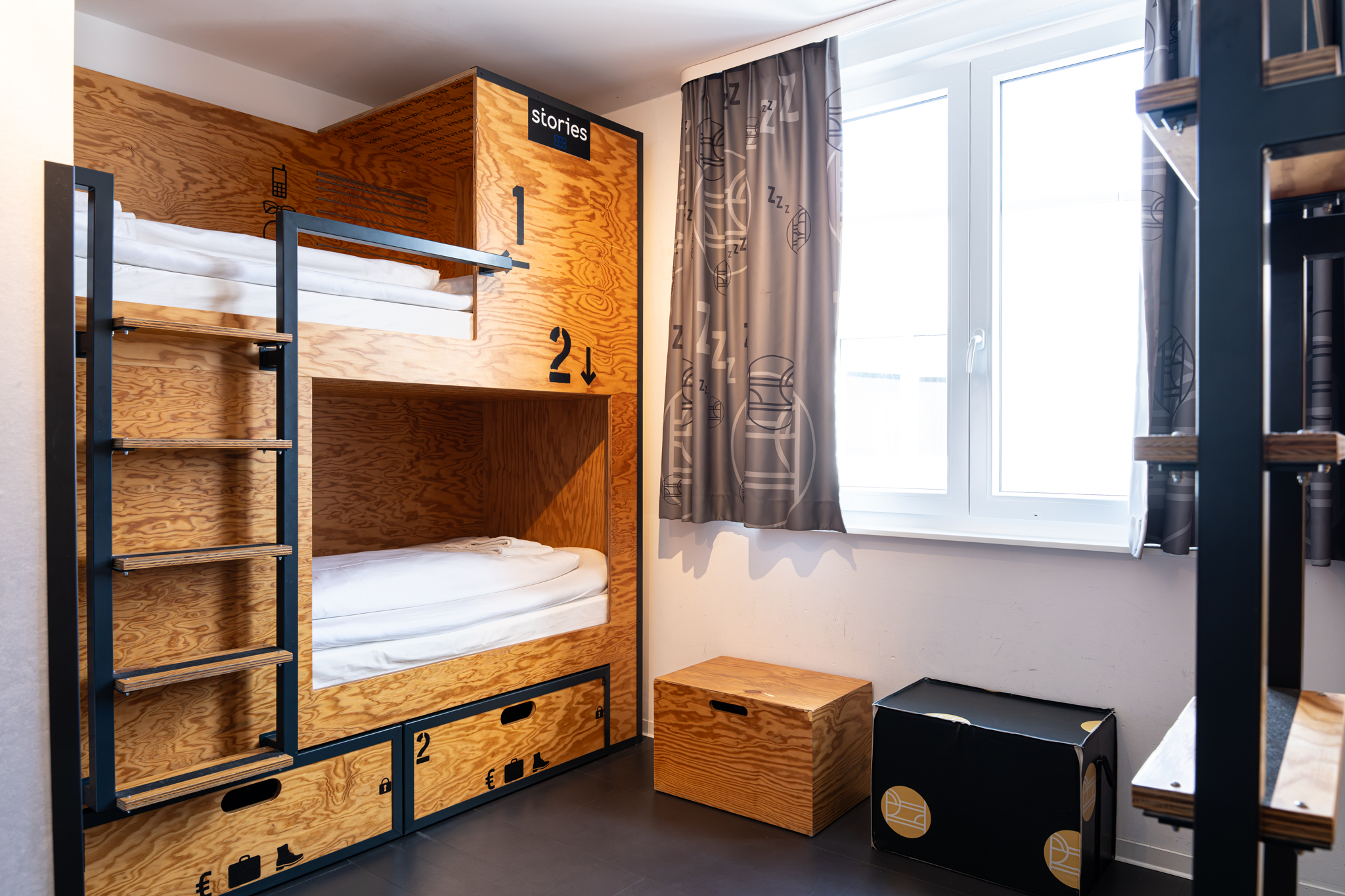 stories_Muenster_Hostel_Sechsbettzimmer_2048 (8)